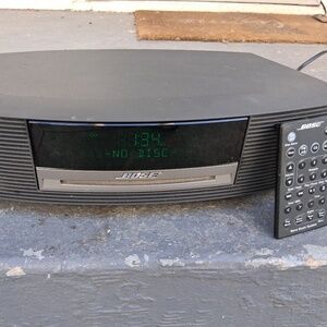 Bose Wave Music System AM/FM Radio and CD Player AWRCC1 *CD Lens Needs Cleaned